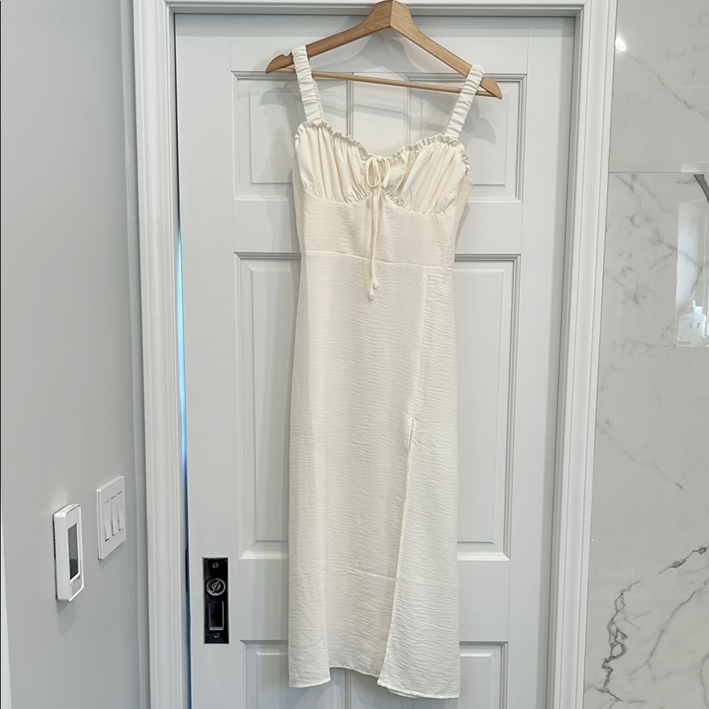 Forever 21 Women’s S Cream Spaghetti Strap Midi Sundress
